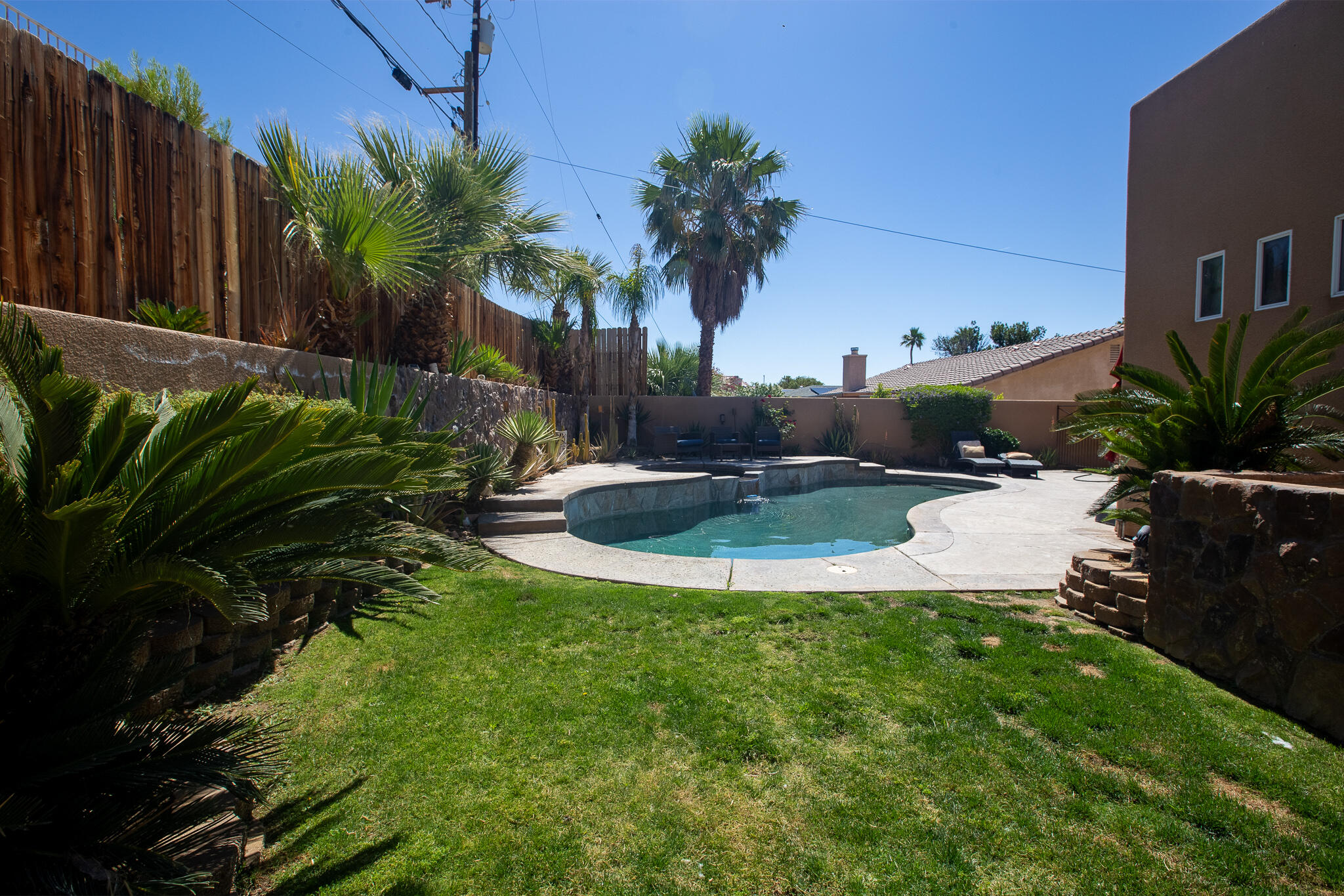 66862 San Rafael Road Desert Hot Springs, CA 92240 - Photo 10 of 33 a view of a backyard with plants