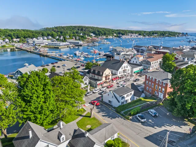 $799,000 | 27 Townsend Avenue, Boothbay Harbor, ME 04538