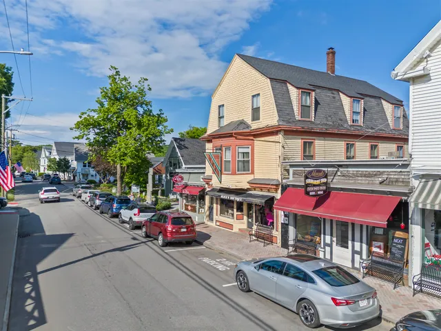 $799,000 | 27 Townsend Avenue, Boothbay Harbor, ME 04538