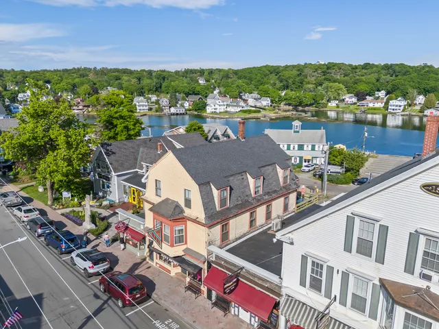 $799,000 | 27 Townsend Avenue, Boothbay Harbor, ME 04538