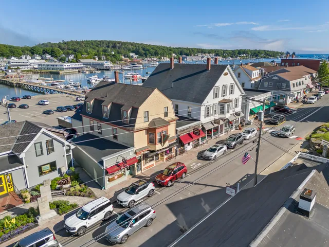 $799,000 | 27 Townsend Avenue, Boothbay Harbor, ME 04538