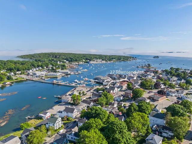 $799,000 | 27 Townsend Avenue, Boothbay Harbor, ME 04538