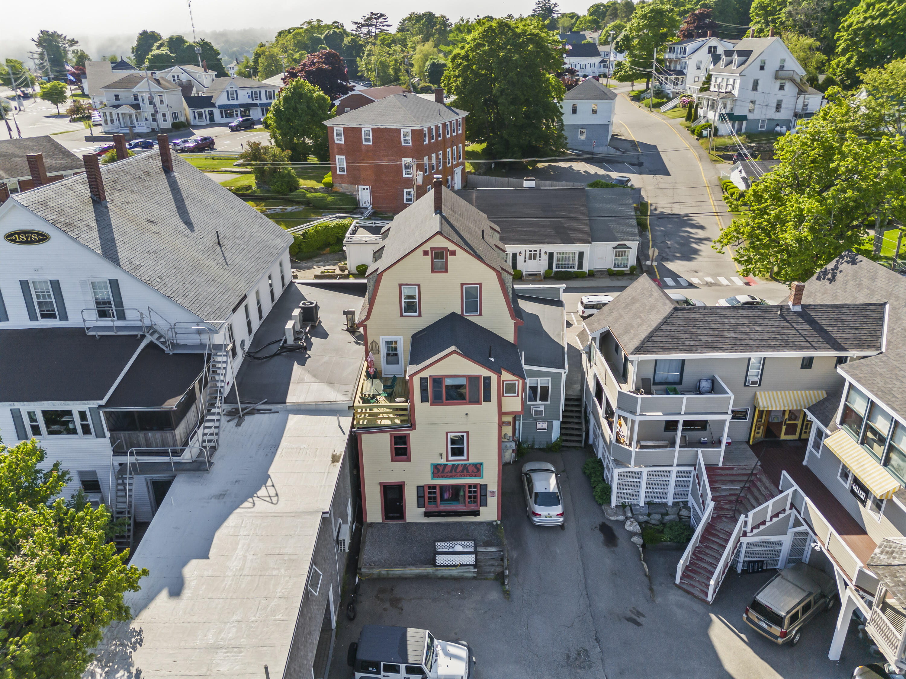 27 Townsend Avenue Boothbay Harbor, ME 04538 - Photo 9 of 69 27 Townsend Ave_112
