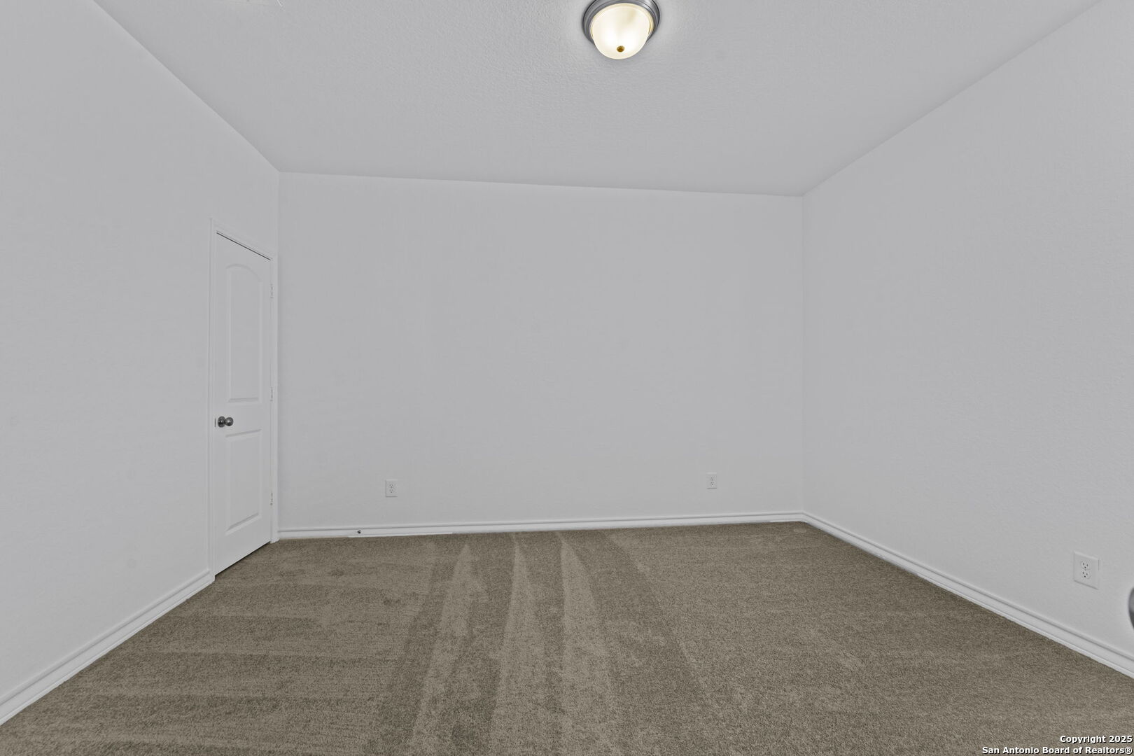 4040 Paddock Trail Seguin, TX 78155 - Photo 4 of 26 a view of a room