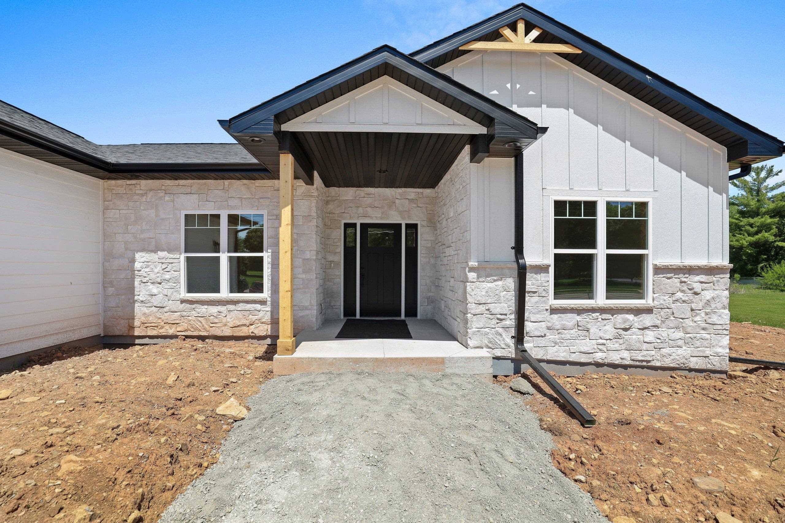 5728 West Spencer Street Appleton, WI 54914 - Photo 4 of 57