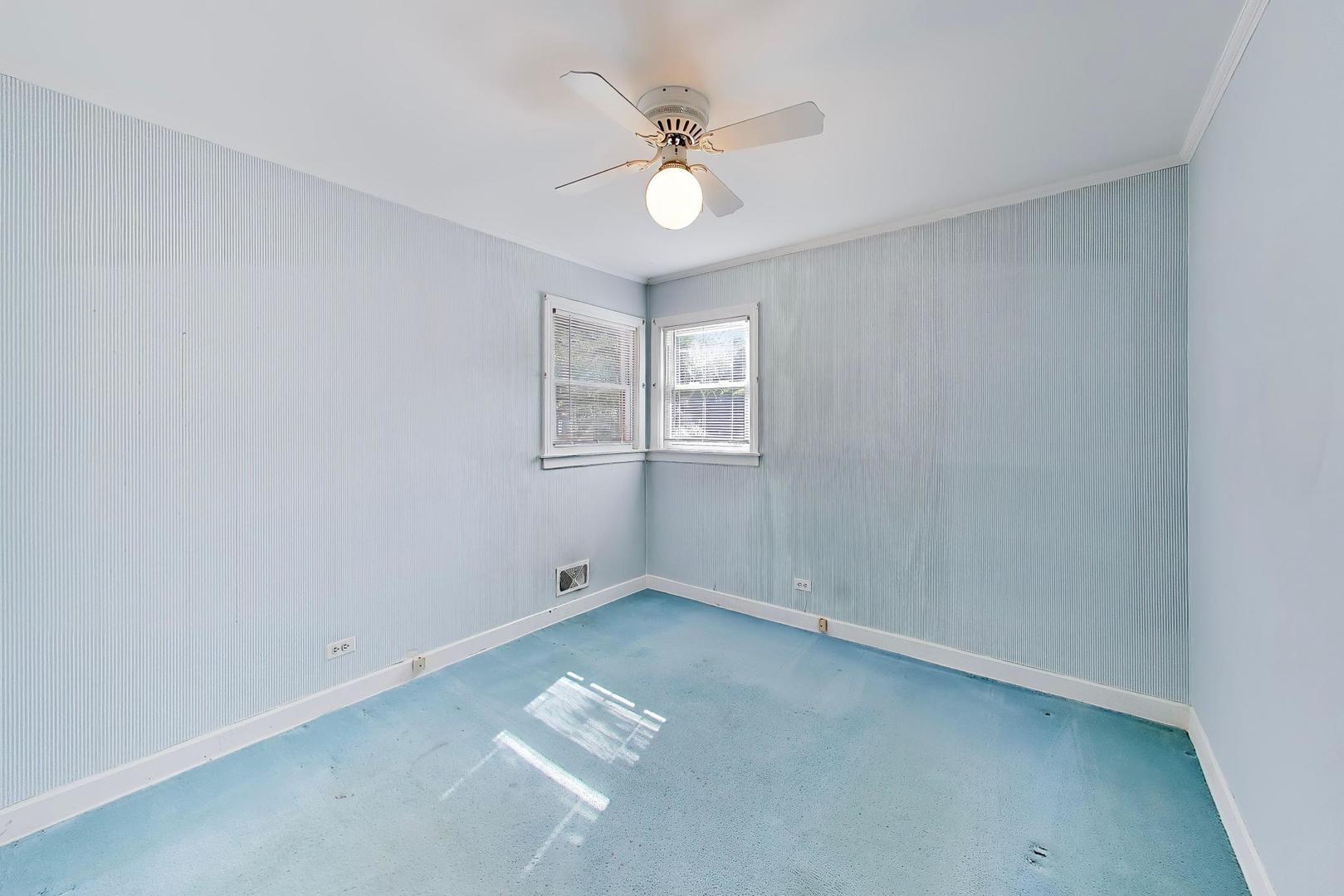 8631 East Prairie Road Skokie, IL 60076 - Photo 11 of 19 Gallery Image 11