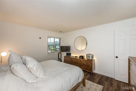 $220,000 | 950 East Rue De La Banque, Unit 118, Creve Coeur, MO 63141