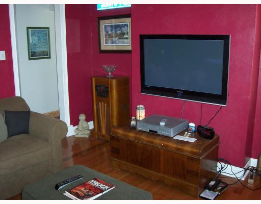 3612 Ridgway Street Pittsburgh, PA 15213 - Photo 15 of 18 Other. 2ND BR W/NEW OAK FLRS, PLASMA TV INCL!