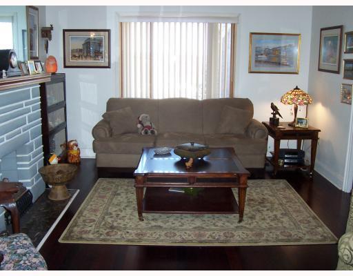 3612 Ridgway Street Pittsburgh, PA 15213 - Photo 5 of 18 Living Room. LIVING ROOM W/NEW CHERRY HW FLRS