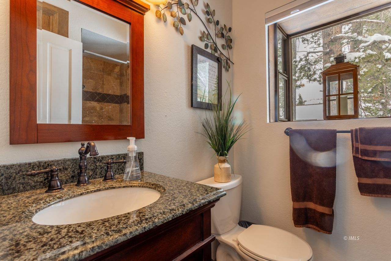 384 Joaquin Road, Unit 38 Mammoth Lakes, CA 93546 - Photo 17 of 30 Untitled