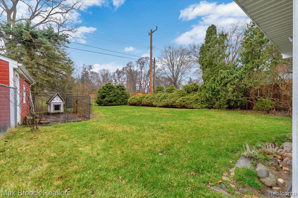 280 East Tienken Road Rochester Hills, MI 48306 - Photo 23 of 28