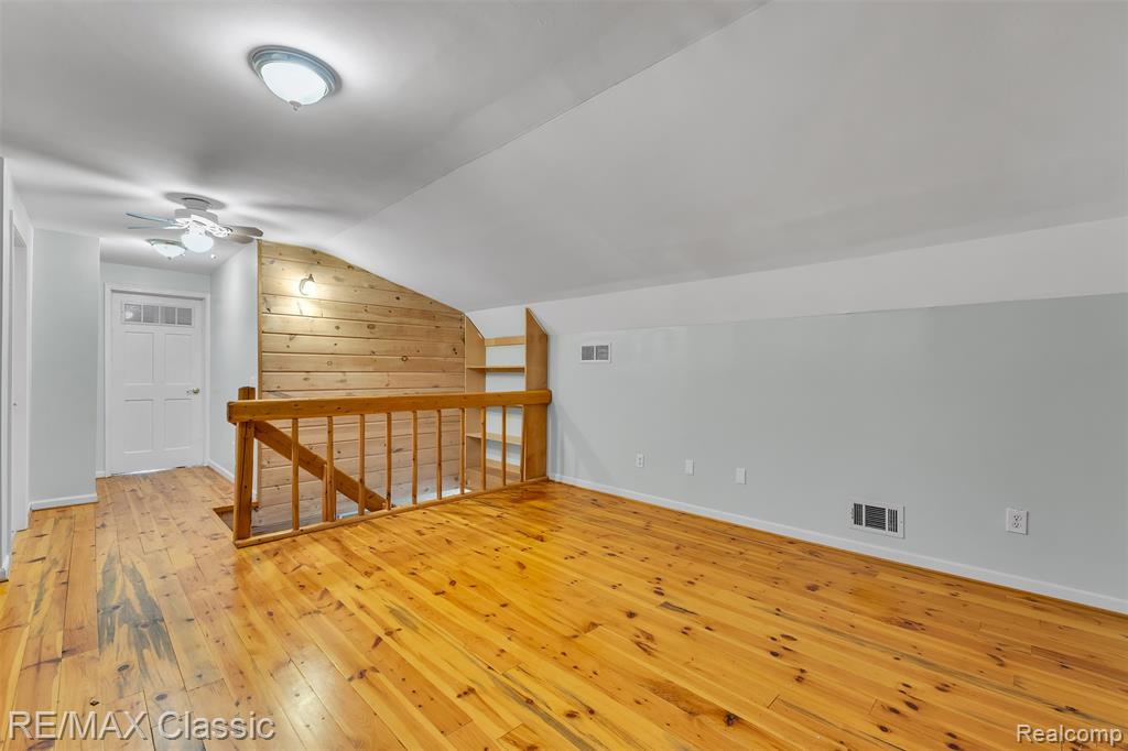 917 Middle Road Highland, MI 48357 - Photo 45 of 97