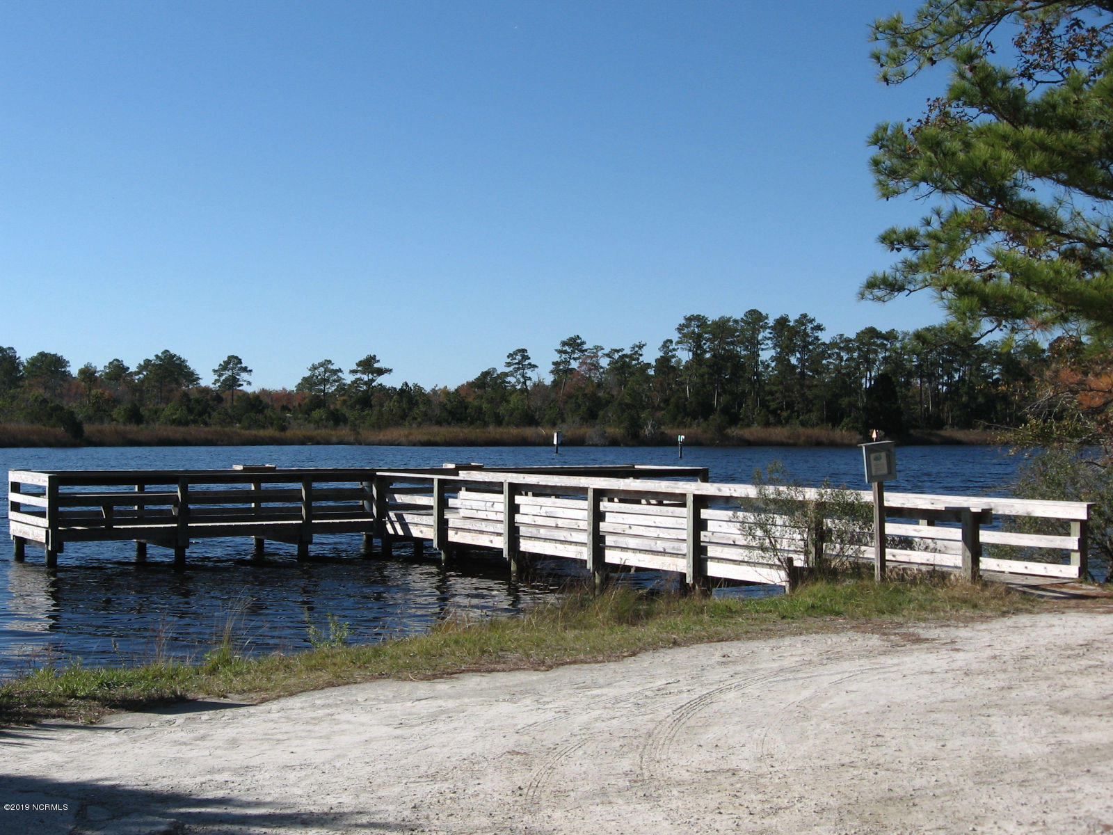 5200 Bucco Reef Road New Bern, NC 28560 - Photo 17 of 20 Community Fishing Pier