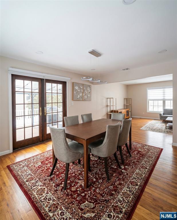346 Alan Drive Paramus, NJ 07652 - Photo 15 of 21 a view of a dining room with furniture