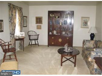 2113 Hemlock Road Jeffersonville, PA 19403 - Photo 7 of 12 Living Room