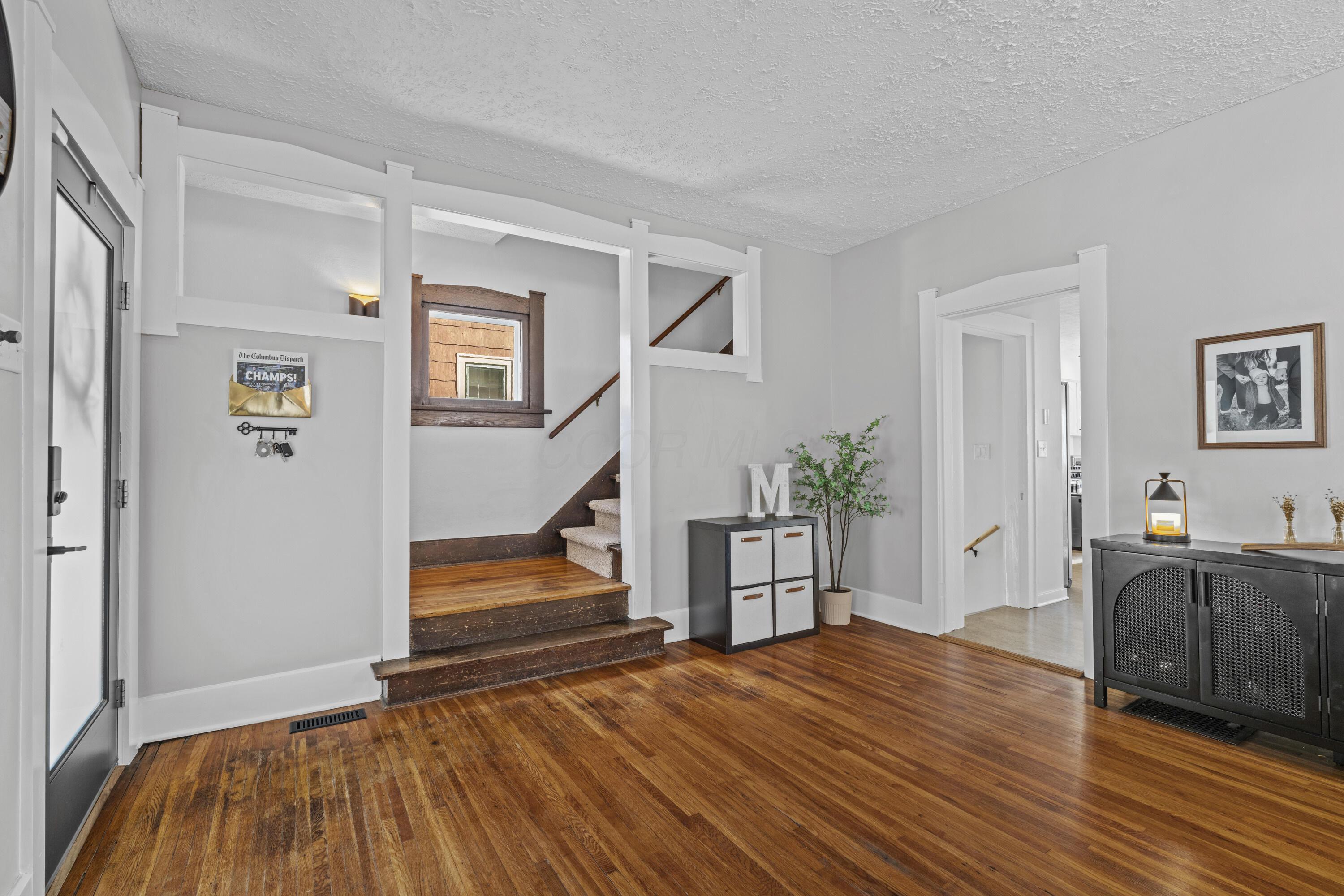 45 Tibet Road Columbus, OH 43202 - Photo 25 of 73 Stairway to Upper Level