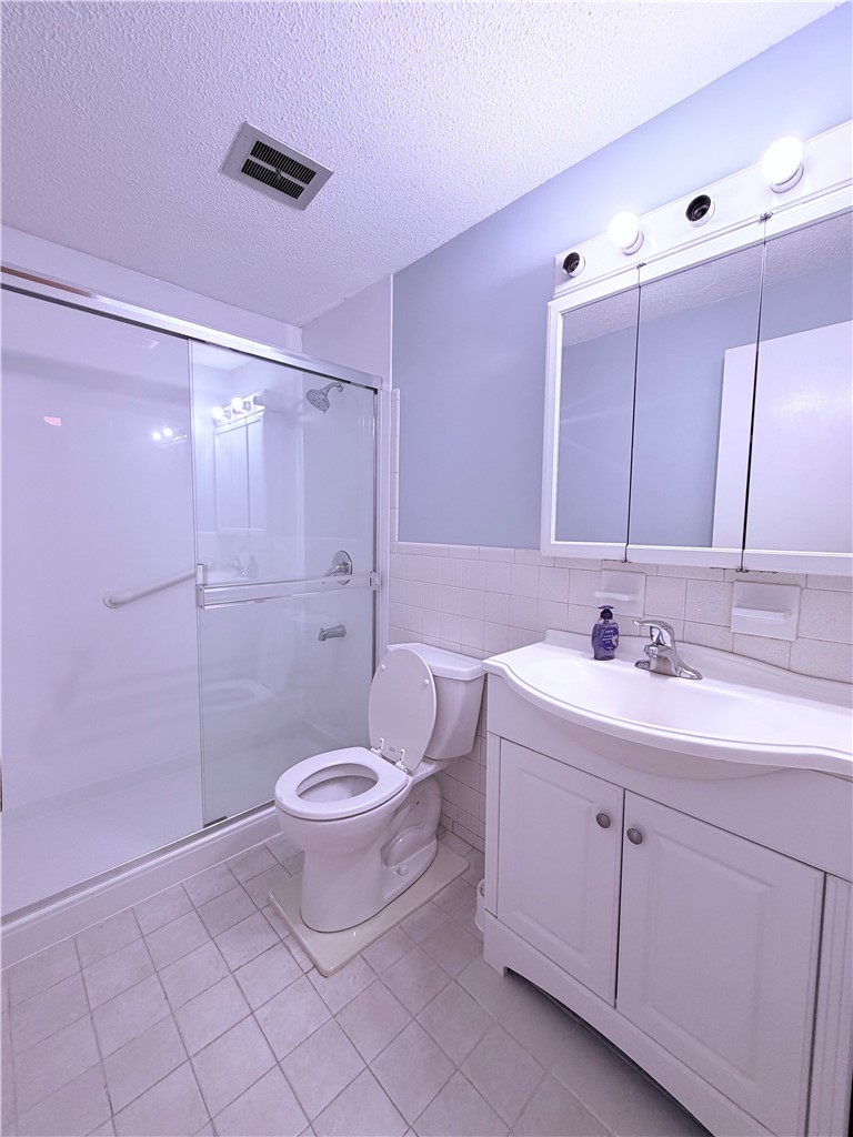 1078 Mt Hope Avenue Rochester, NY 14620 - Photo 10 of 20 Full bath 2nd floor