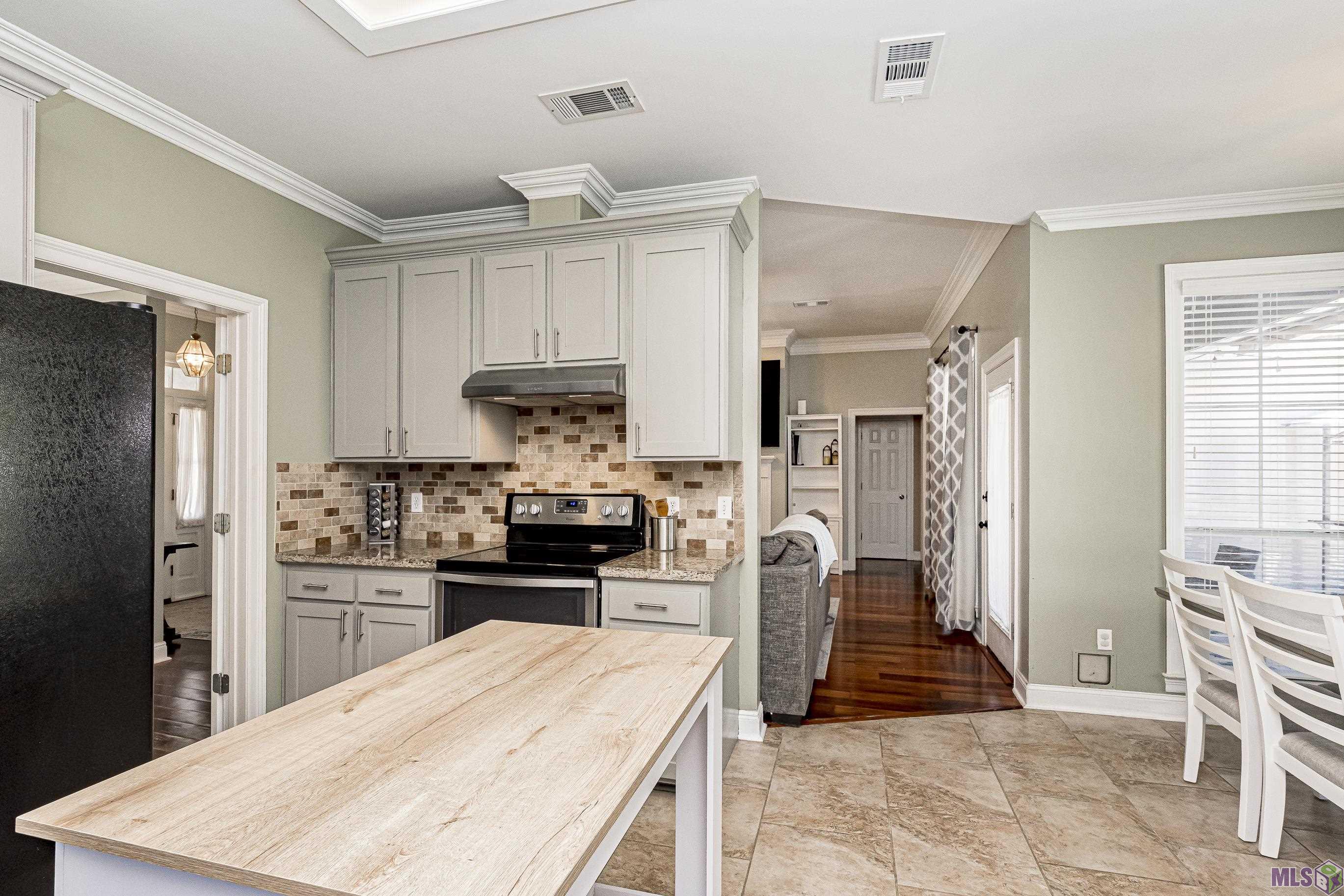 10447 Springcrest Drive Baton Rouge, LA 70810 - Photo 12 of 28
