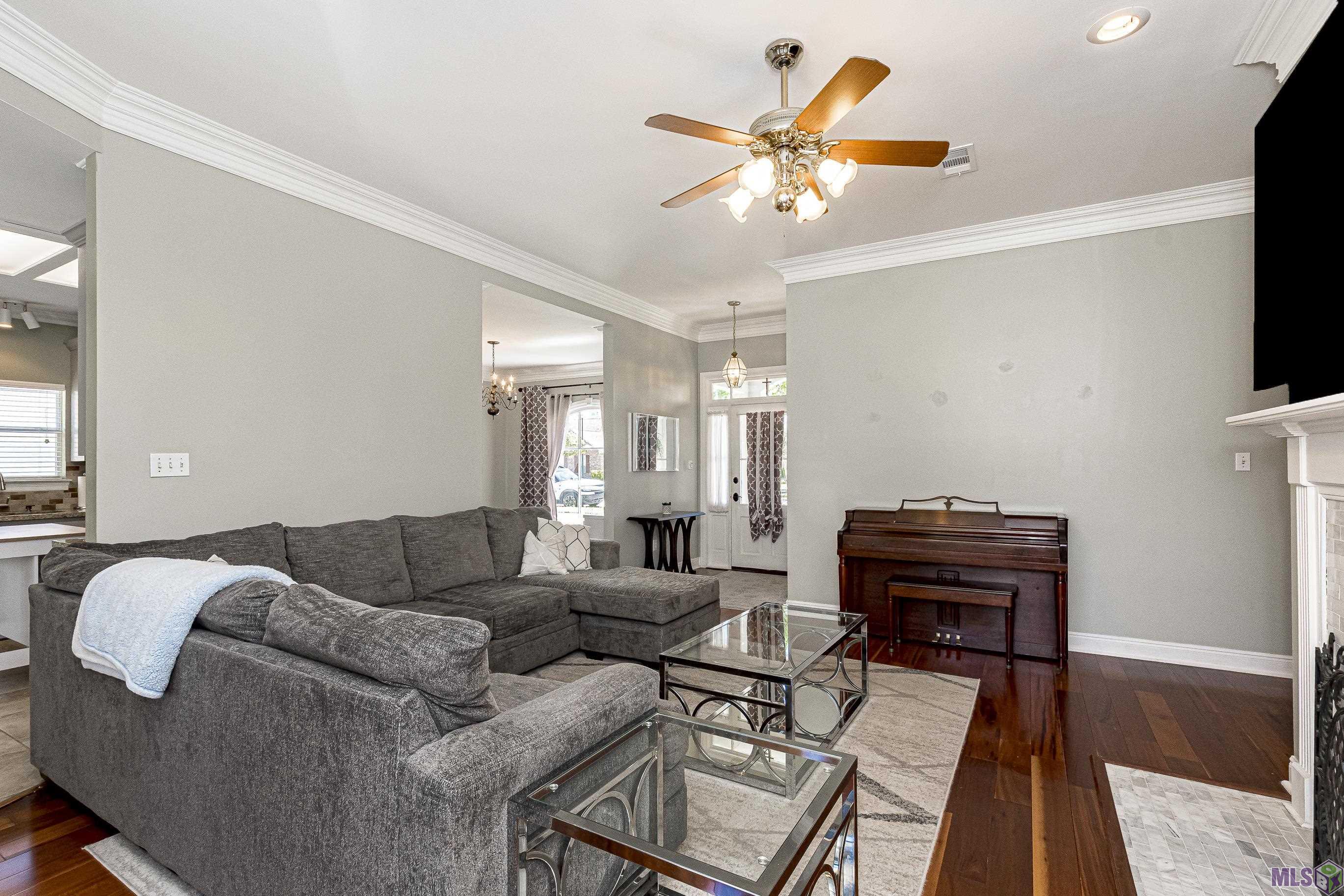 10447 Springcrest Drive Baton Rouge, LA 70810 - Photo 7 of 28
