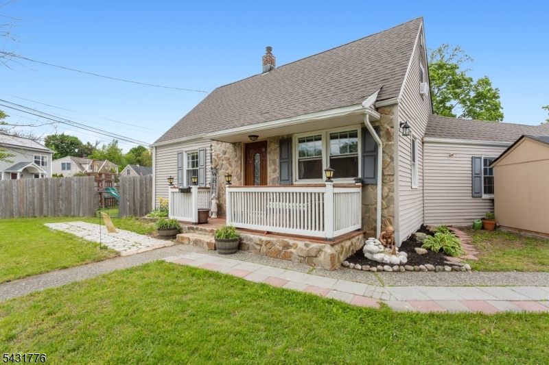34 Decker Road Wanaque, NJ 07420 - Photo 2 of 24