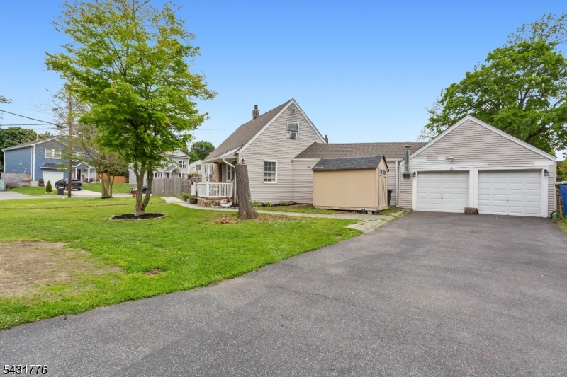 34 Decker Road Wanaque, NJ 07420 - Photo 3 of 24