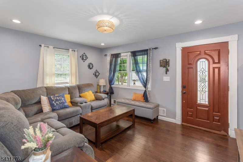 34 Decker Road Wanaque, NJ 07420 - Photo 6 of 24