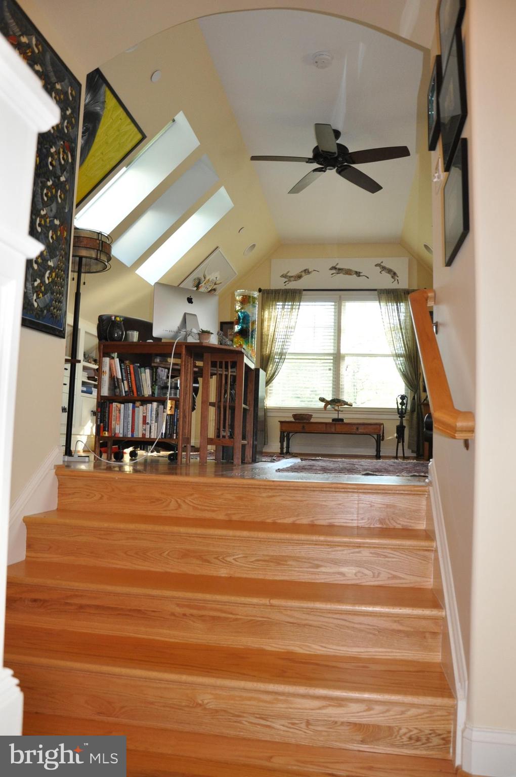 299 Halsey Road Annapolis, MD 21401 - Photo 19 of 61 Home office above garage