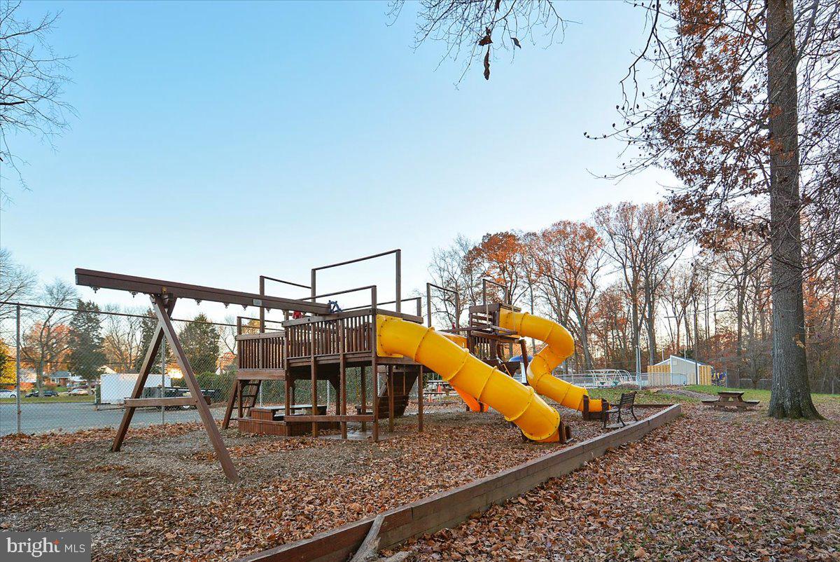 5643 Inverchapel Road Springfield, VA 22151 - Photo 50 of 65 Playground