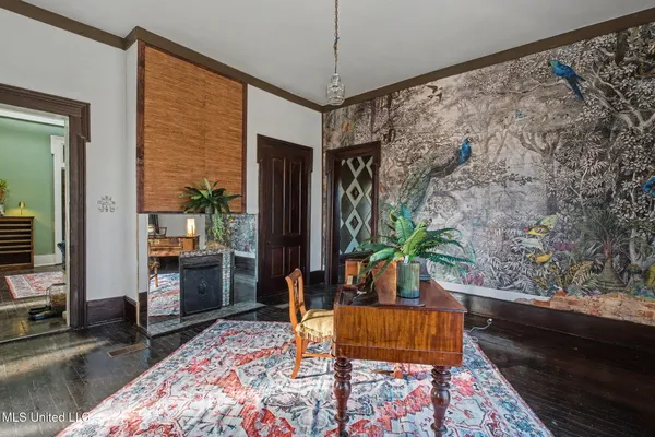 $250,000 | 435 East College Avenue, Holly Springs, MS 38635