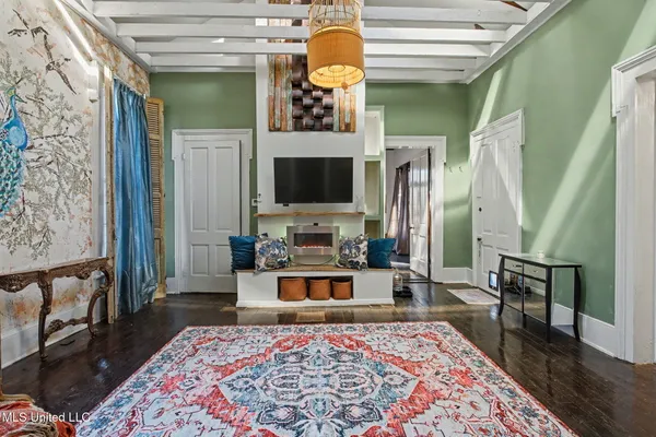 $250,000 | 435 East College Avenue, Holly Springs, MS 38635