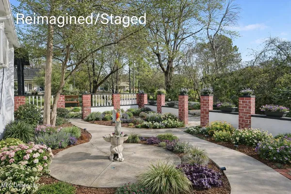 $250,000 | 435 East College Avenue, Holly Springs, MS 38635