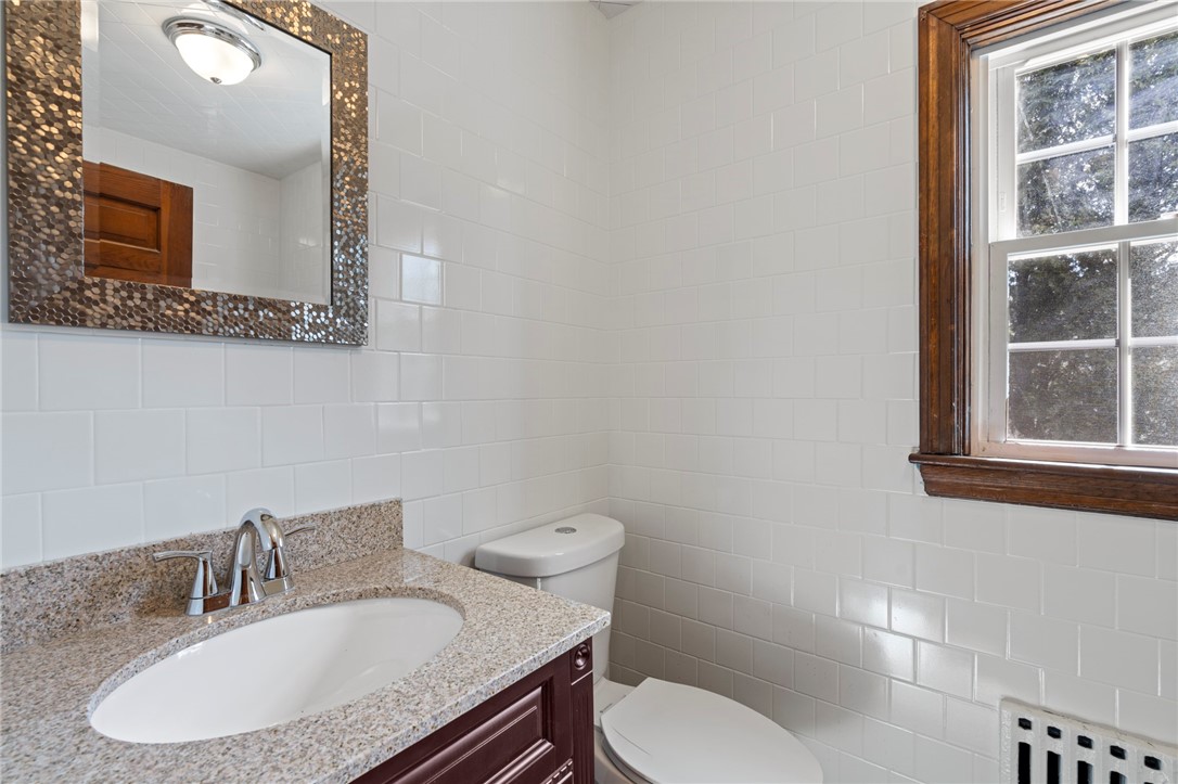 3690 Mendon Road Cumberland, RI 02864 - Photo 12 of 38