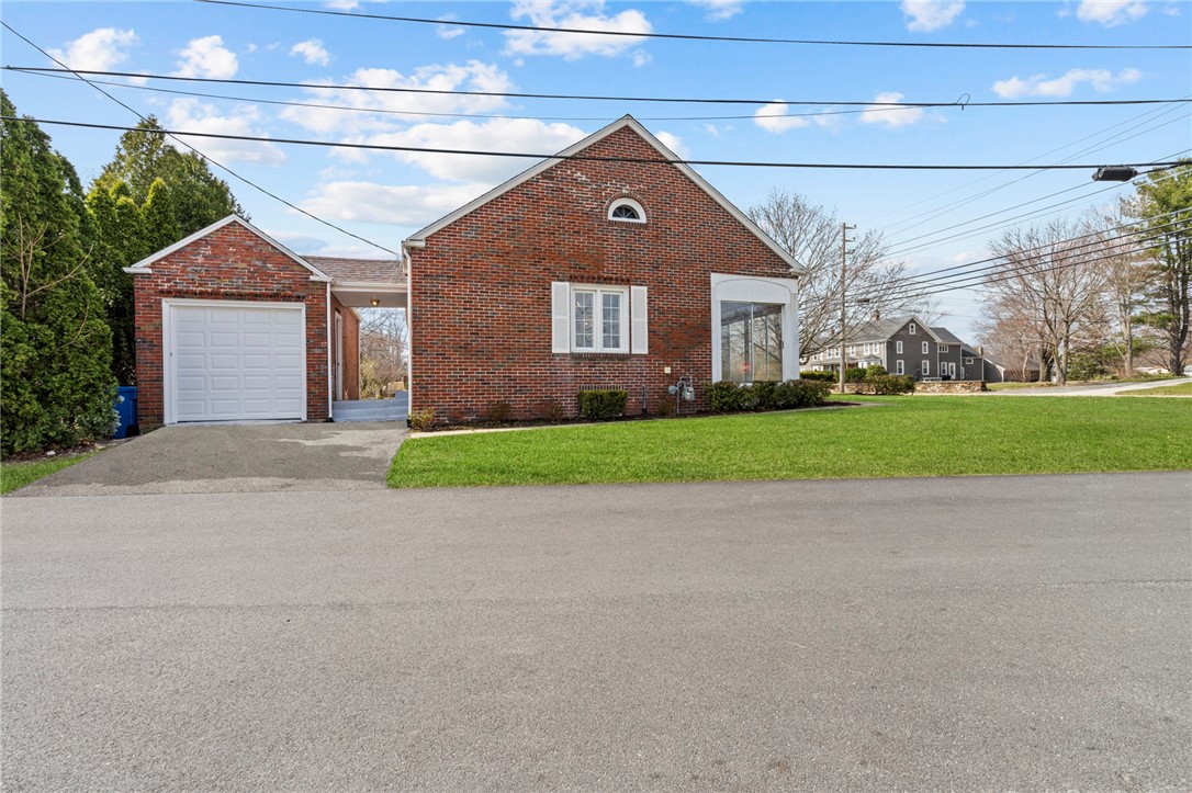 3690 Mendon Road Cumberland, RI 02864 - Photo 35 of 38