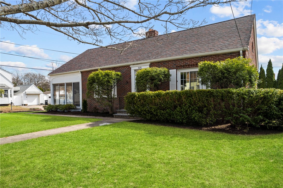 3690 Mendon Road Cumberland, RI 02864 - Photo 5 of 38