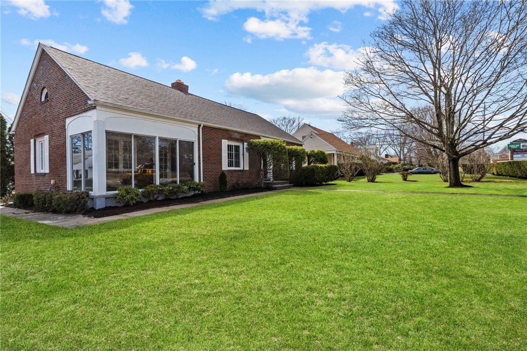 3690 Mendon Road Cumberland, RI 02864 - Photo 6 of 38