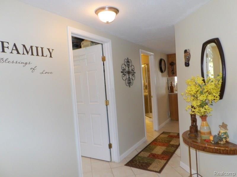 18027 Middlebelt Road Romulus, MI 48174 - Photo 30 of 49 102_6291.JPG