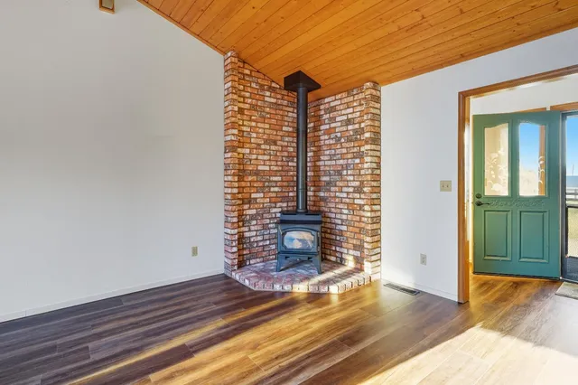 $425,000 | 11585 Linnet Court, Penn Valley, CA 95946