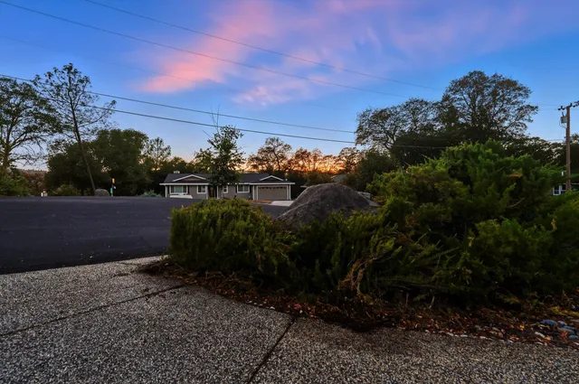 $425,000 | 11585 Linnet Court, Penn Valley, CA 95946
