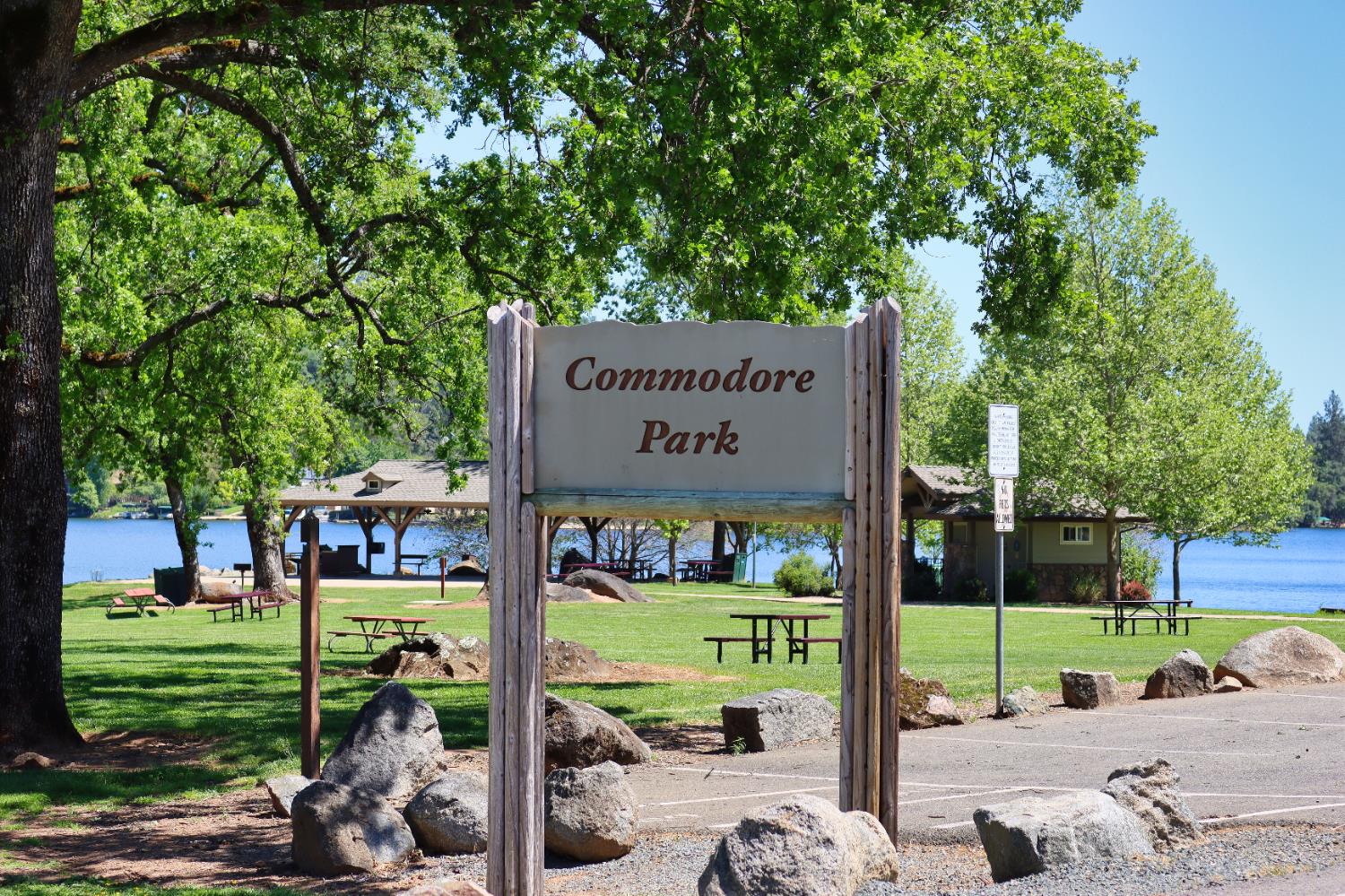 11585 Linnet Court Penn Valley, CA 95946 - Photo 51 of 53 a sign on the side of the road