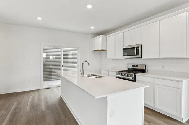 $421,990 | 553 Trysil Alley North, Stoughton, WI 53589