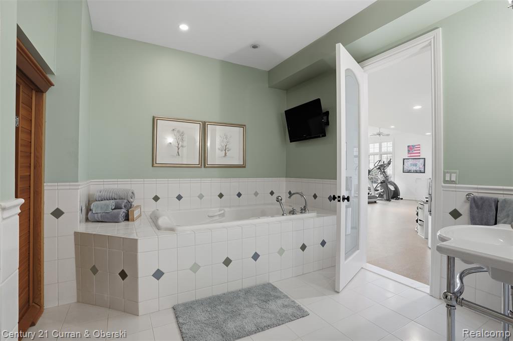 11479 Clyde Road Fenton, MI 48430 - Photo 49 of 66