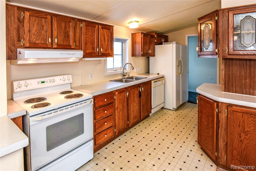 1094 Blamer Road Fairview, MI 48621 - Photo 29 of 97