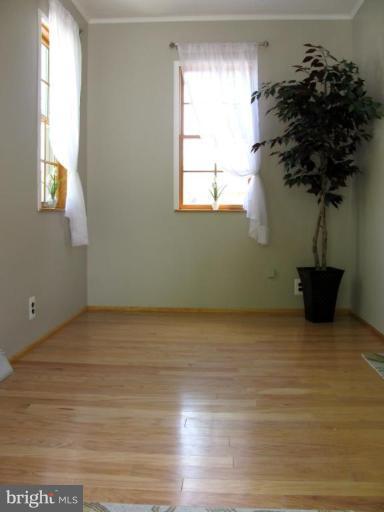3 Bayship Road Dundalk, MD 21222 - Photo 3 of 30 Sunroom