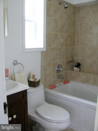3 Bayship Road Dundalk, MD 21222 - Photo 25 of 30 Gorgeous New Full Bath