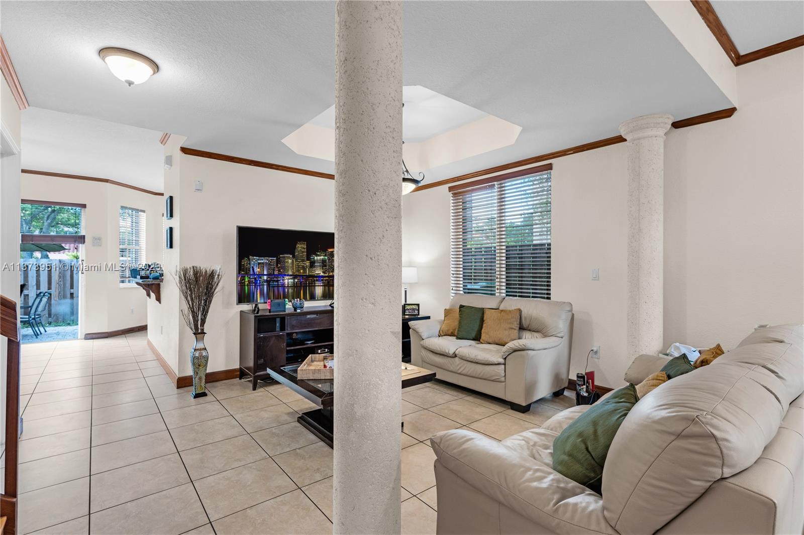 11875 Southwest 80th Street Miami, FL 33183 - Photo 11 of 34