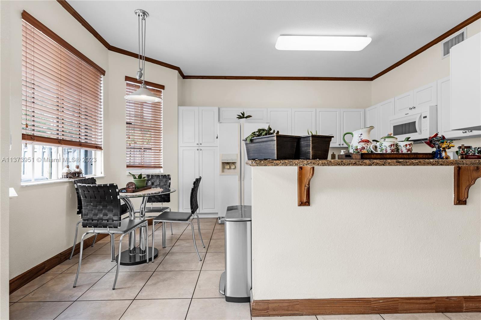 11875 Southwest 80th Street Miami, FL 33183 - Photo 14 of 34