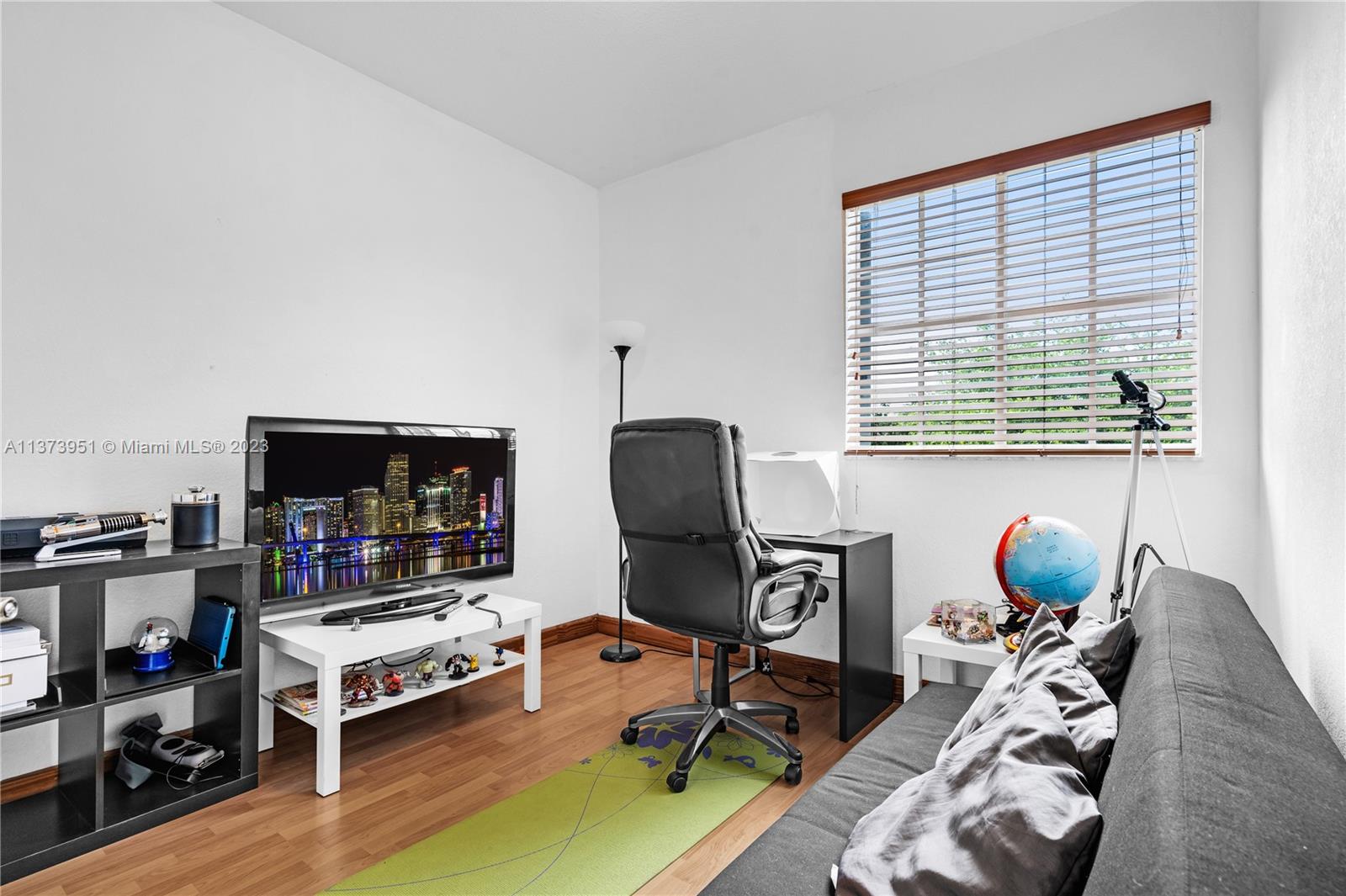 11875 Southwest 80th Street Miami, FL 33183 - Photo 17 of 34