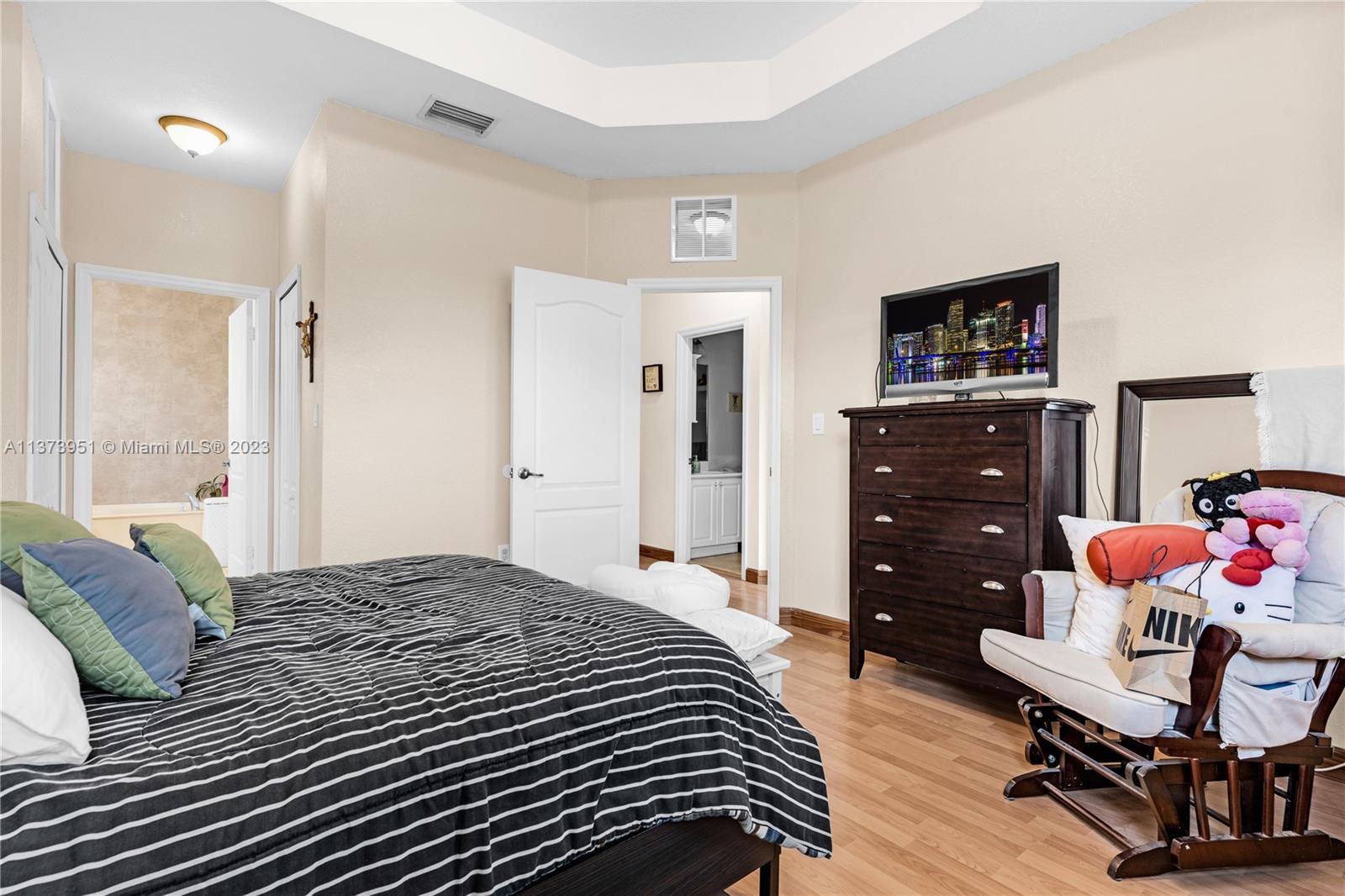 11875 Southwest 80th Street Miami, FL 33183 - Photo 19 of 34