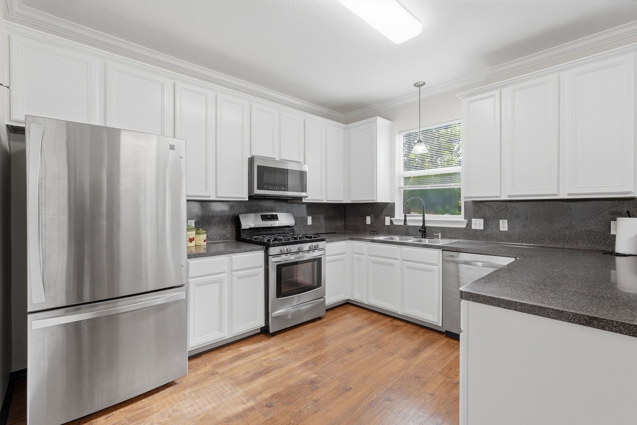 236 Doncaster Street Conroe, TX 77303 - Photo 15 of 50