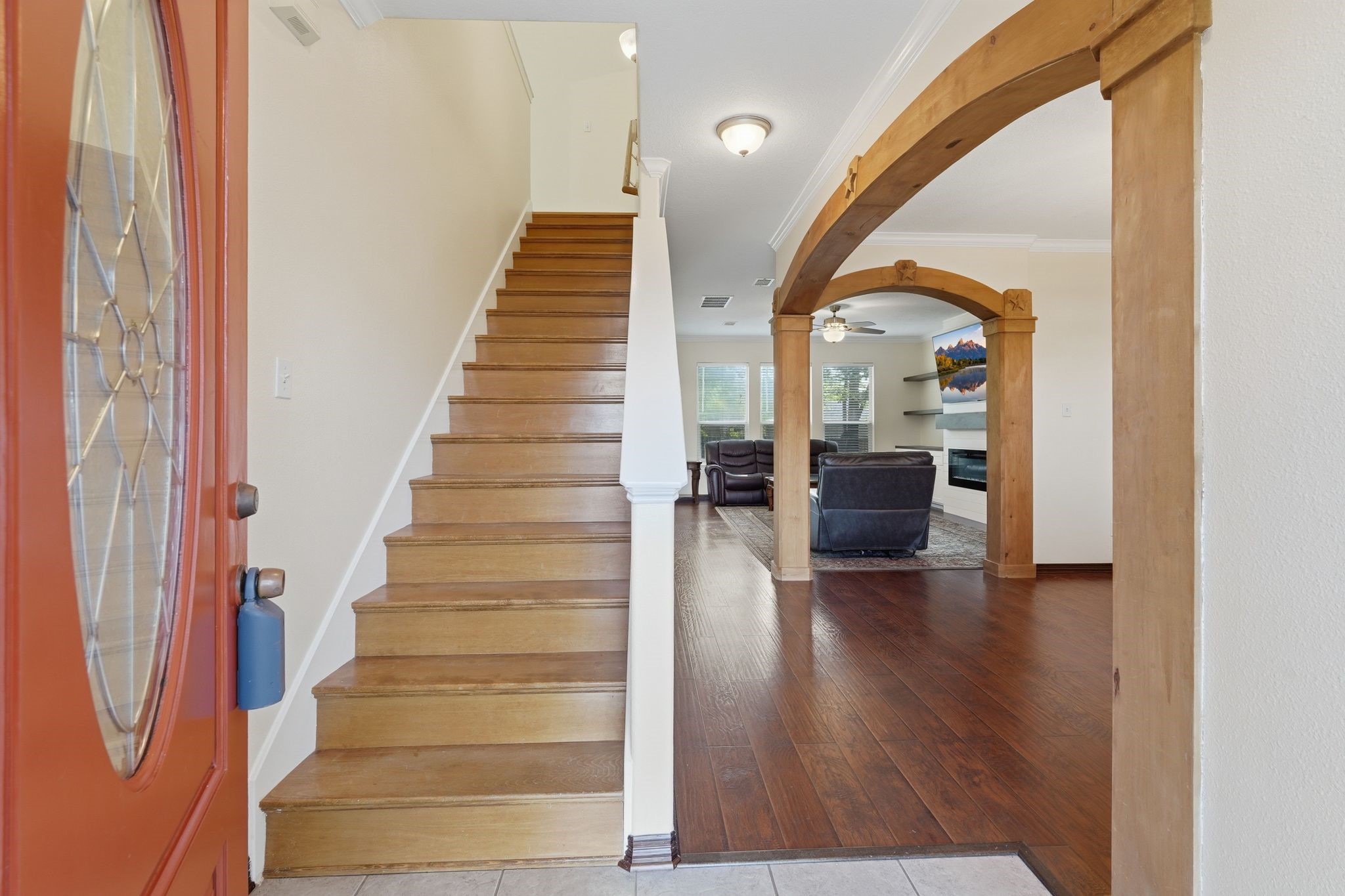 236 Doncaster Street Conroe, TX 77303 - Photo 4 of 50